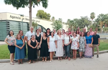La alcaldesa de Alcantarilla, Paqui Terol, junto a los directores de los centros y responsables de las Ampa,s